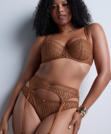 Stardust Dream Suspender Belt in Amber Goud