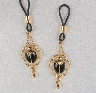 Sacred Scarabs Breast Dual Design in Goud